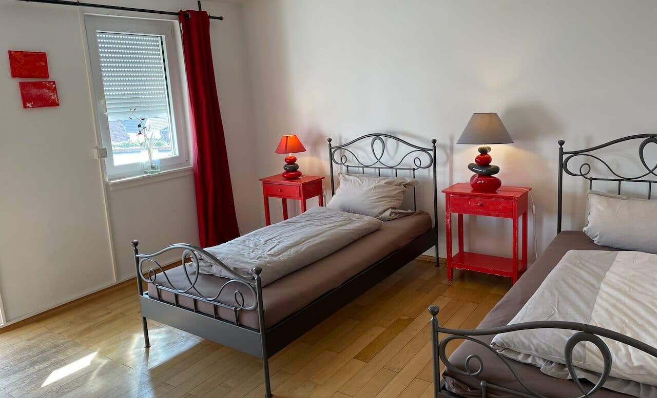 Schlafzimmer 1