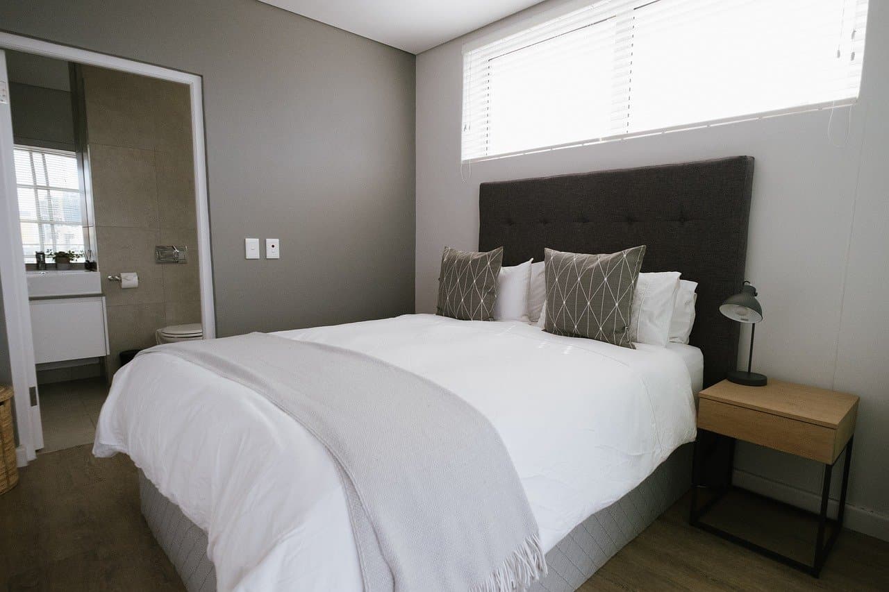 Schlafzimmer 1